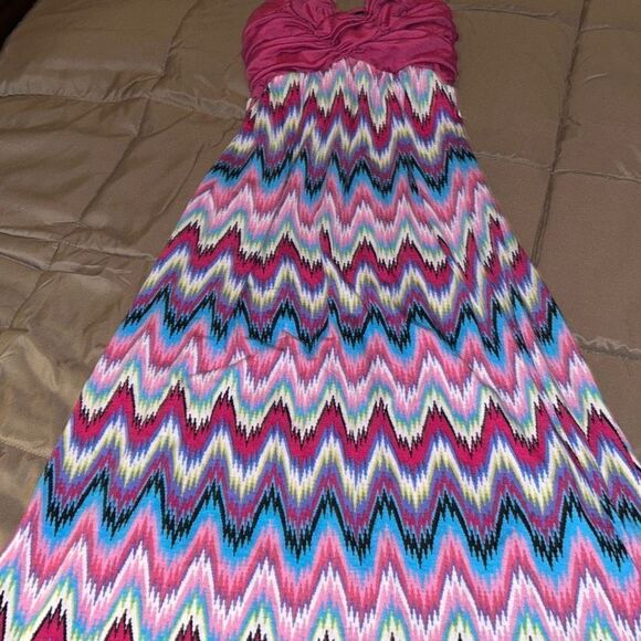 Girls Dress  - Picture 1 of 11